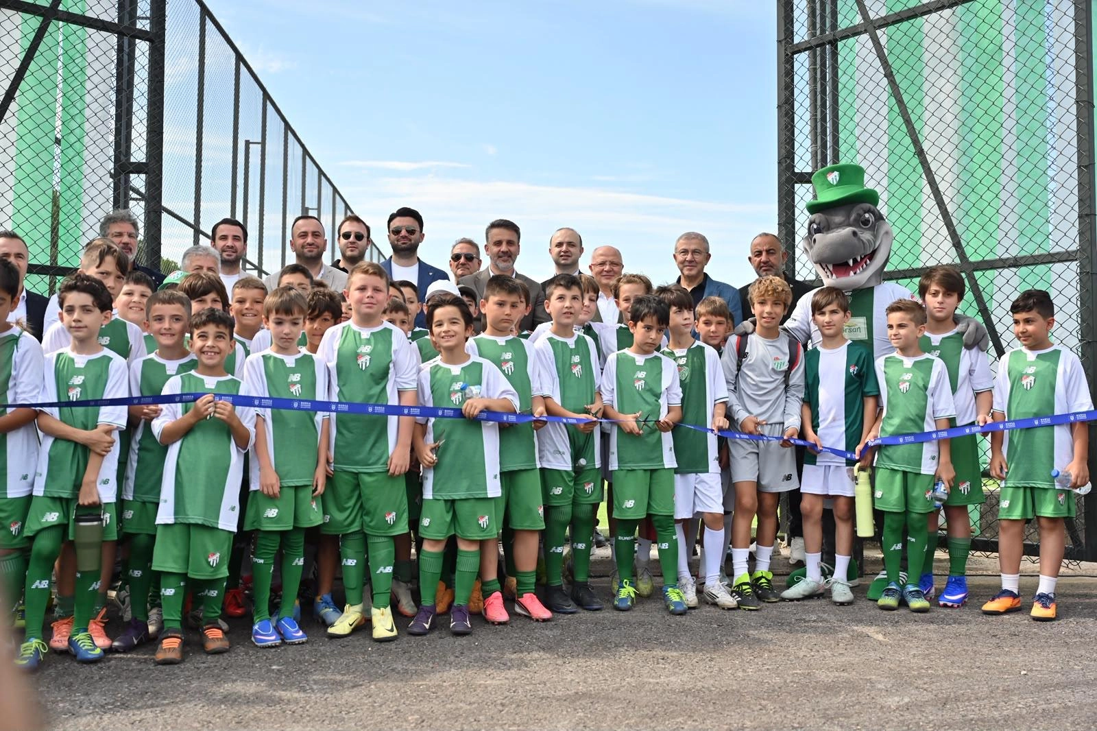 Bursa Büyükşehir’den Bursaspor’un geleceğine yatırım 