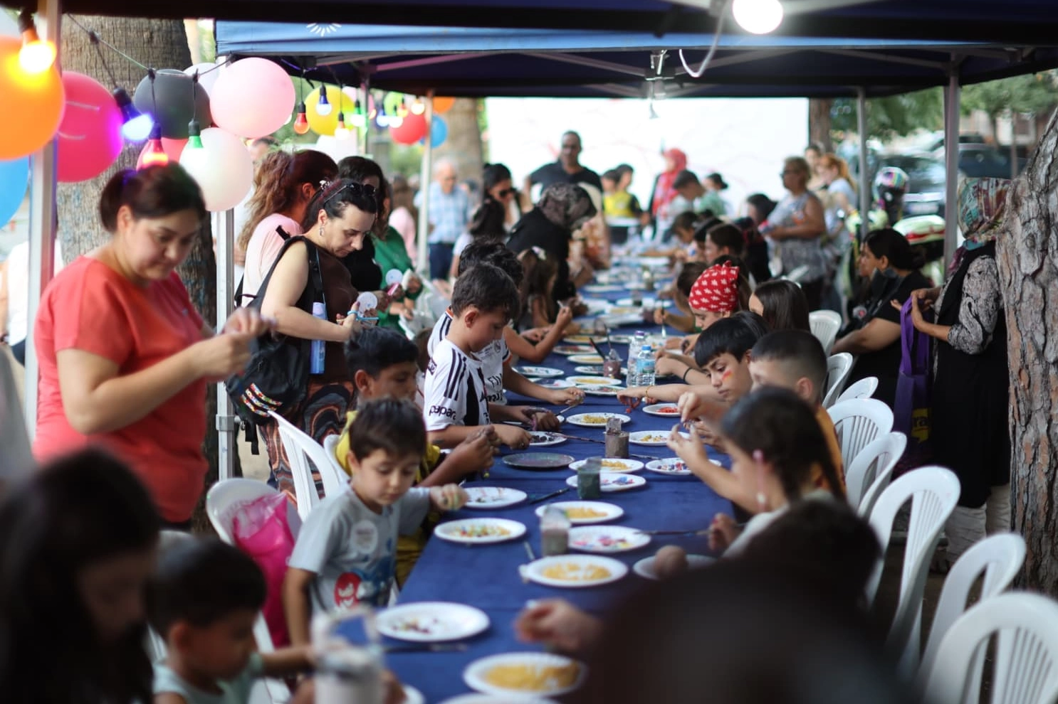 İzmir Karabağlar'da mahalle kültürü yeniden canlanıyor 