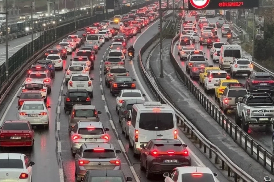 Trafiğe Haziran'da 194 bin 740 yeni taşıt katıldı... Motorlu kara taşıtı 34,5 milyonu aştı 