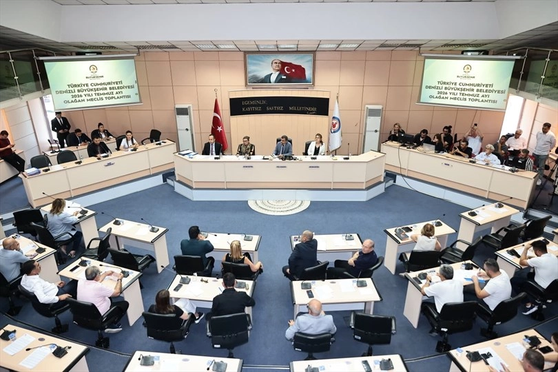 Denizli'de öğrenci ve ailelere üçlü destek paketi 