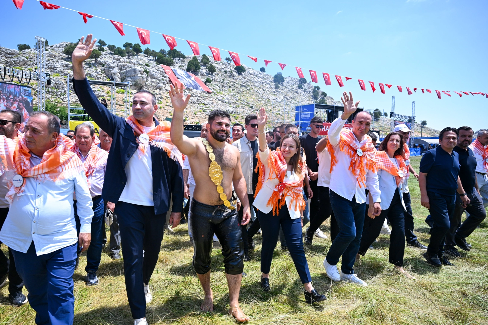 Antalya’da Feslikan güreşlerinin şampiyonu belli oldu 