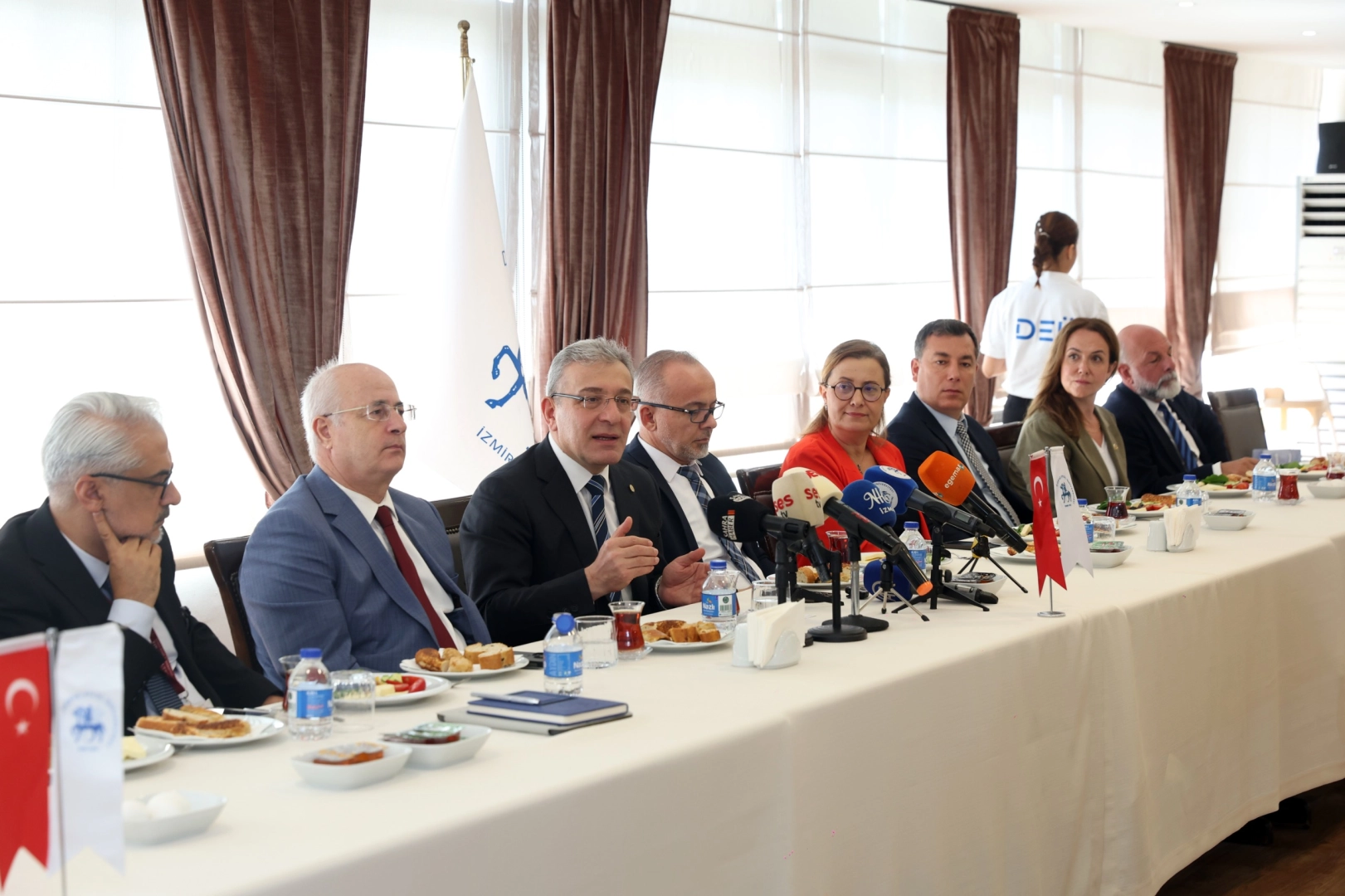 DEÜ, uluslararası hedeflerini iki yeni programla büyütüyor 