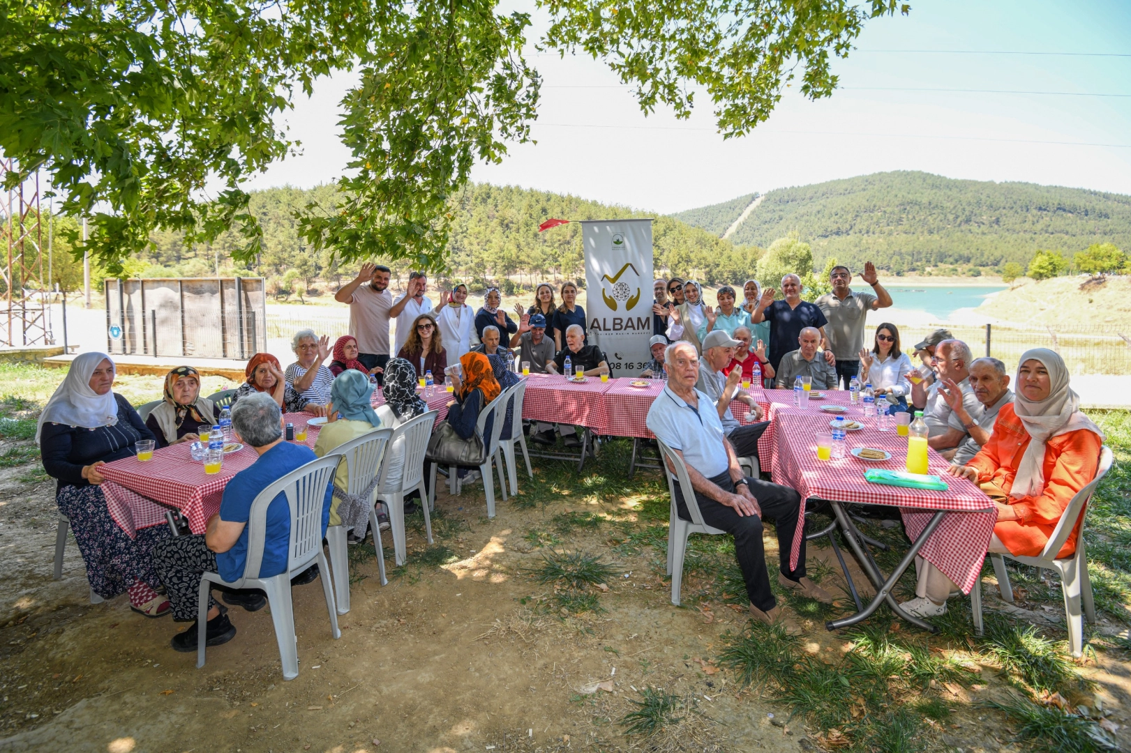 Bursa Osmangazi’den alzheimer hastalarına anlamlı etkinlik 