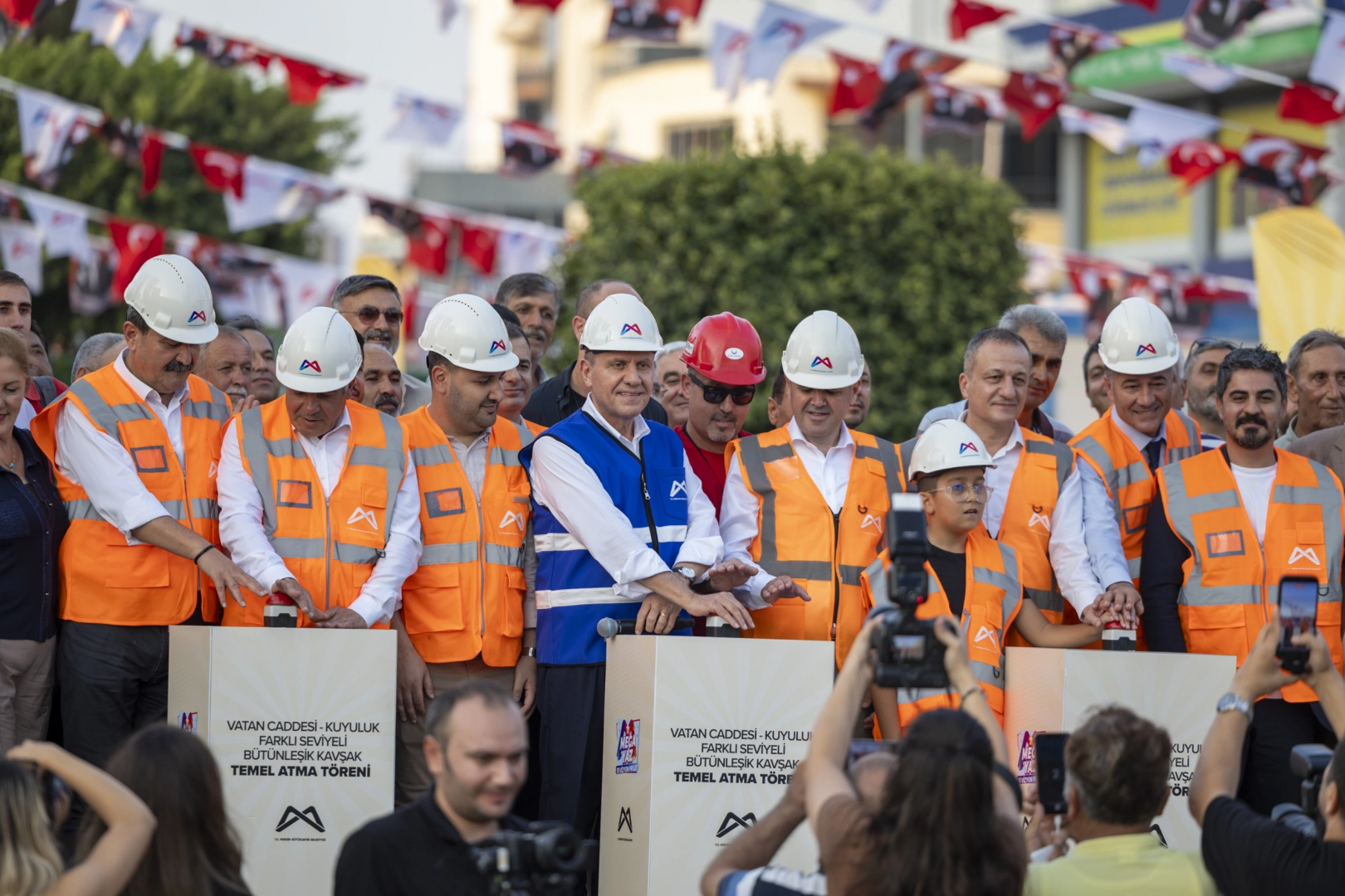 Mersin’de ulaşım için dev yatırım! Vatan Caddesi-Kuyuluk Kavşağı’nın temeli atıldı 