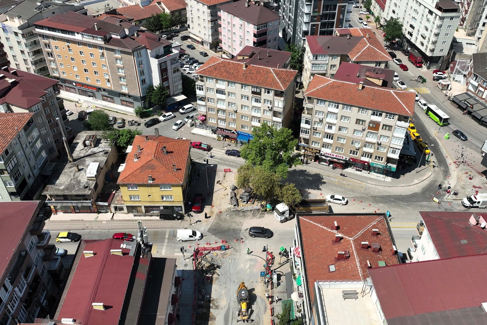 Kocaeli Gebze’de konforlu ulaşım için yol ve altyapı çalışması 