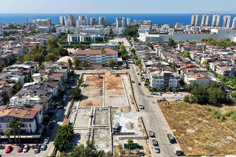 Muratpaşa raket sporlarının yeni merkezini kuruyor 