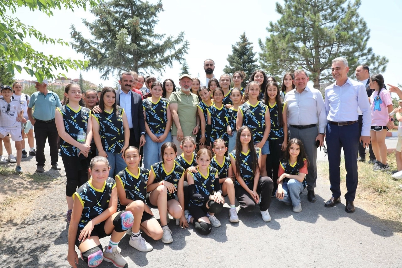 Kayseri Kocasinan'da Kocaburger'e büyük ilgi 