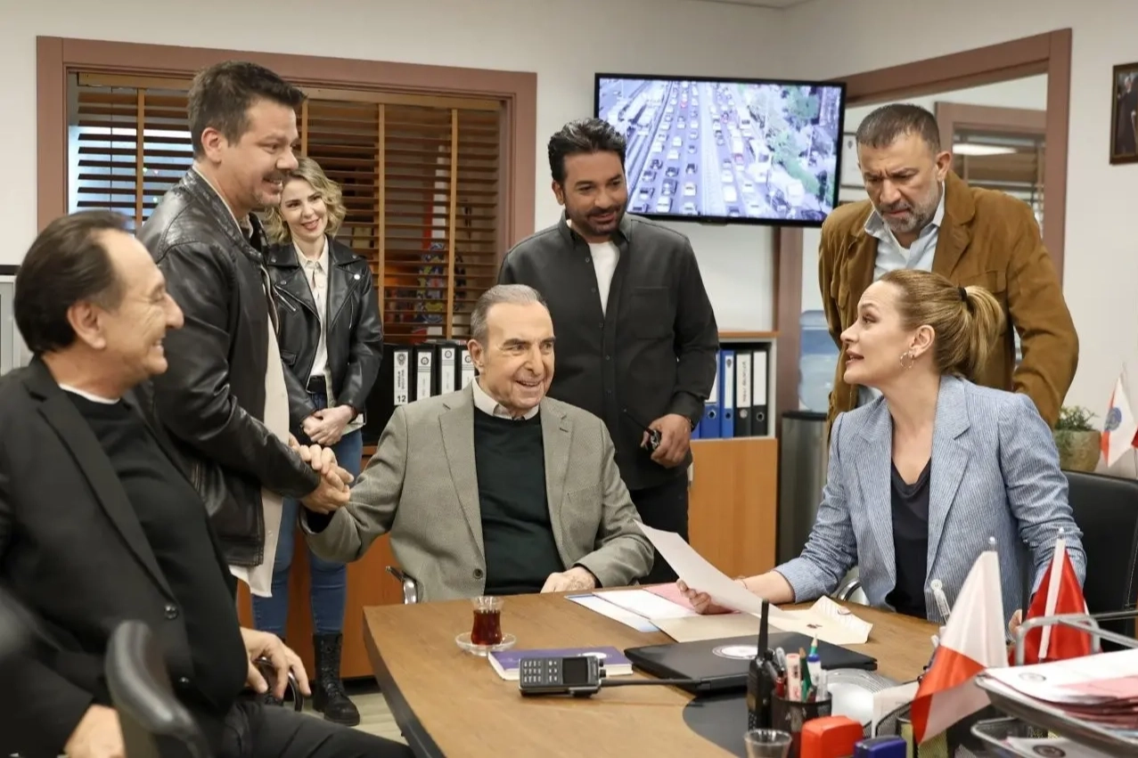 20 yıllık dizi Arka Sokaklar veda etti 