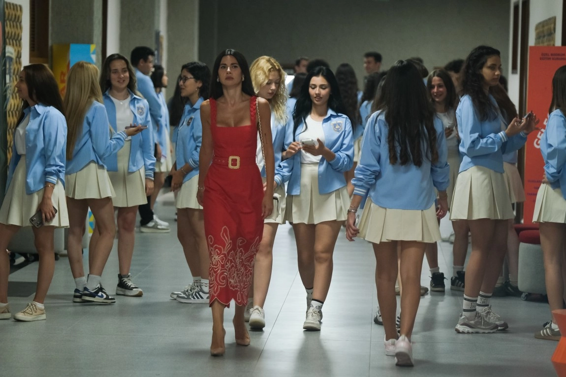 Ekranın yeni divası Şebnem Akkaya 