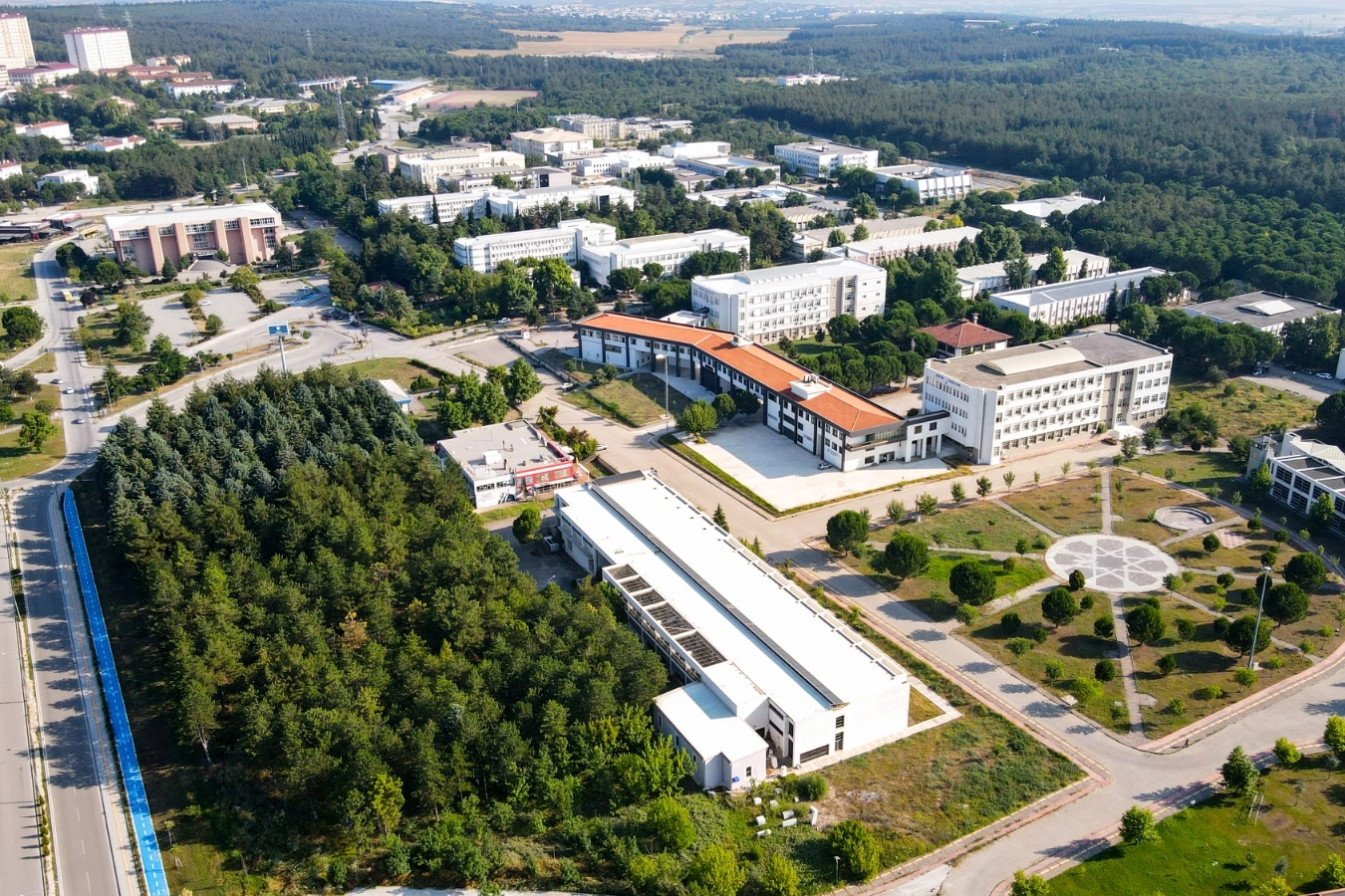 BUÜ, Türkiye’nin en iyi 18 üniversitesi arasında yer aldı 