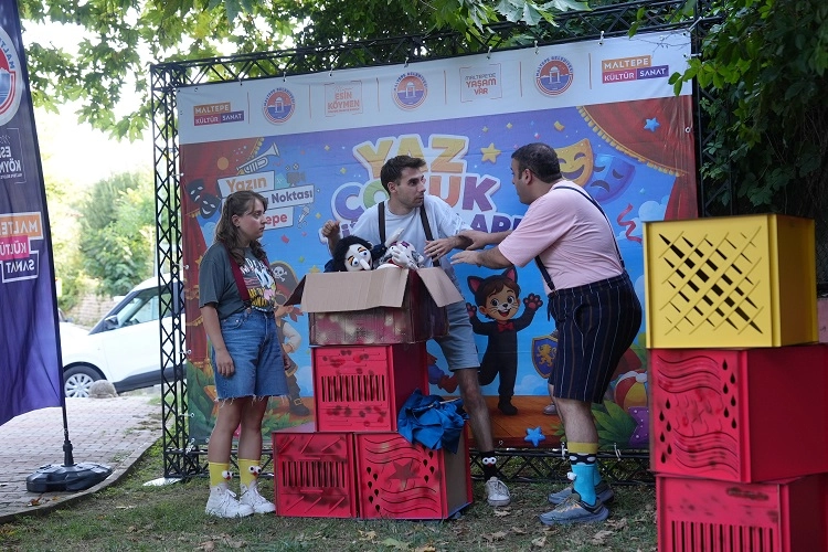 Maltepe’de yaz çocuk tiyatroları her mahallede 