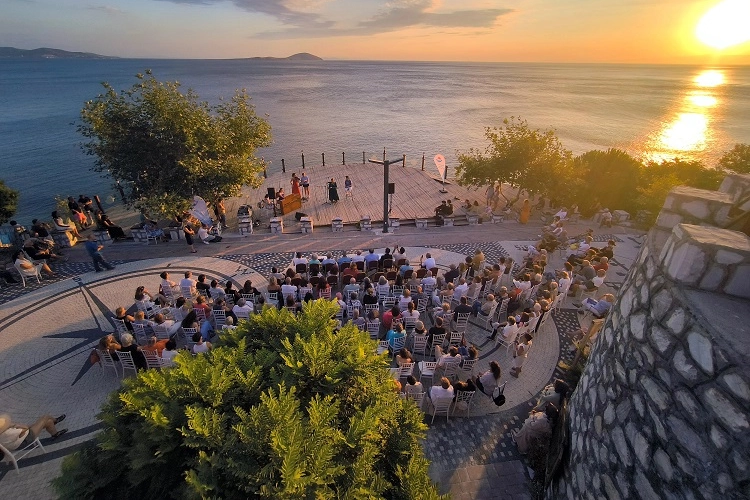 Marmara Adası, edebiyatın buluşma noktası oluyor 