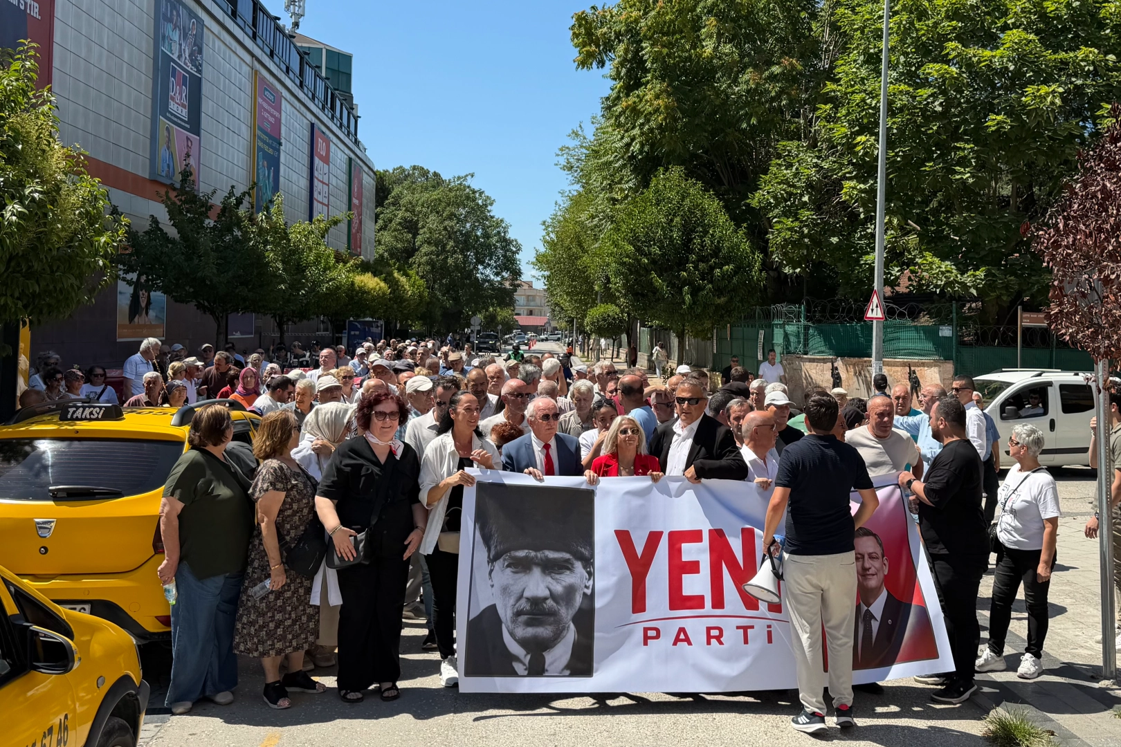 Düzce’de CHP teşkilatından toplu istifa 