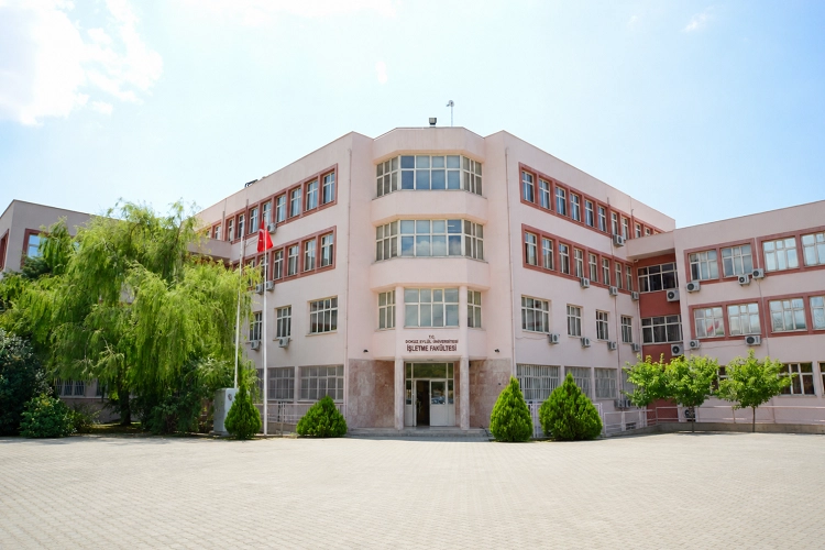 DEÜ İşletme Fakültesi AACSB'yi aldı 