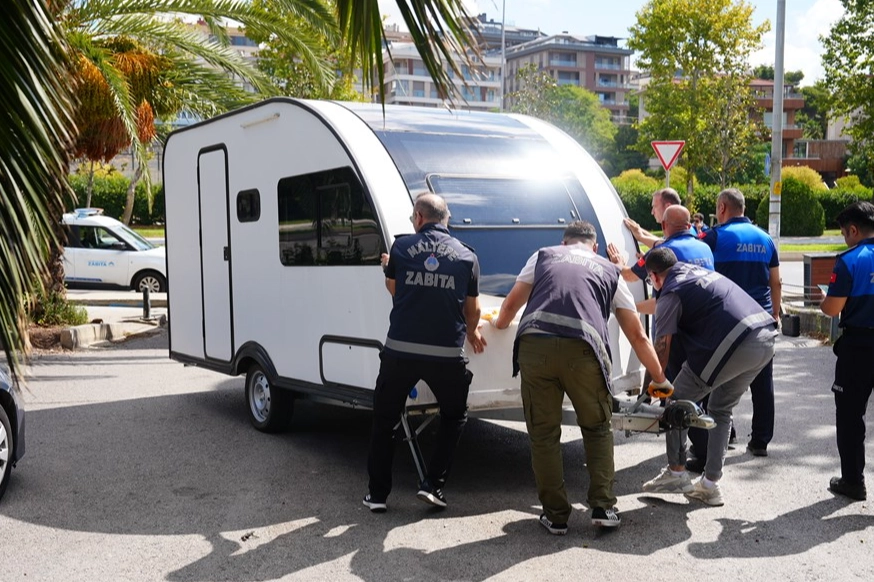 Maltepe sahilinde karavan denetimleri 