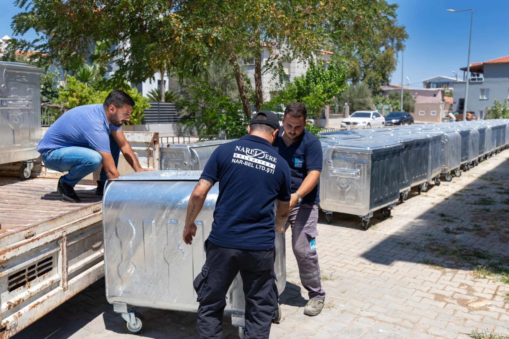 İzmir Narlıdere'ye 200 yeni çöp konteyniri 