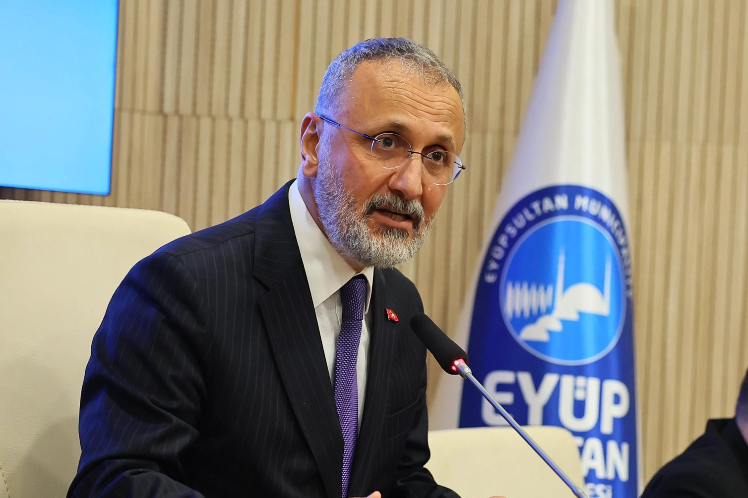 Eyüpsultan Belediye Başkanı Özmen’den parti kararı 