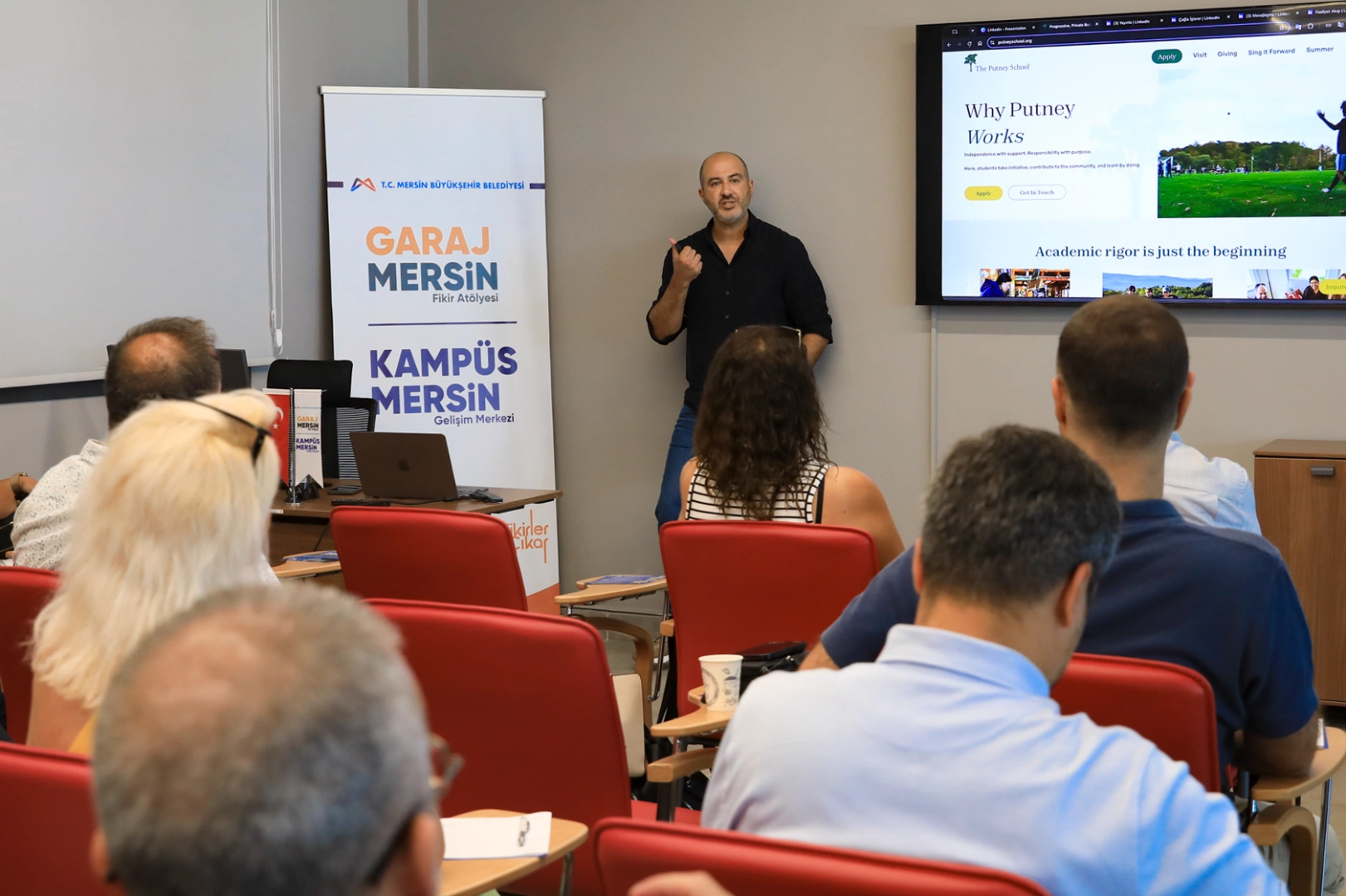 Mersin’de dijital dönüşüm eğitimleri sürüyor 