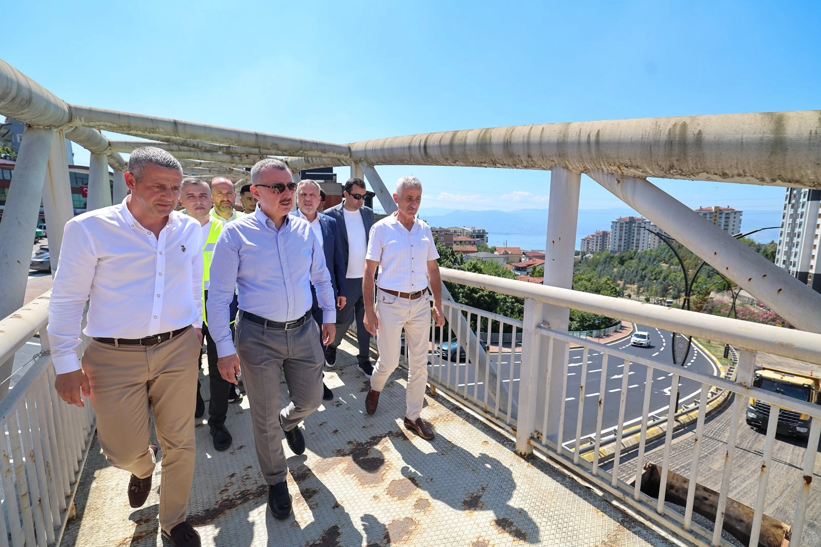 Başkan Büyükakın’dan İzmit’in geleceğine yakın takip 