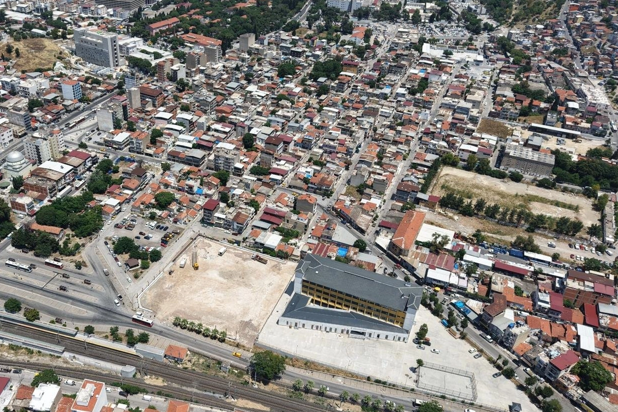 İzmir Büyükşehir'den Zübeyde Hanım Stadı açıklaması 