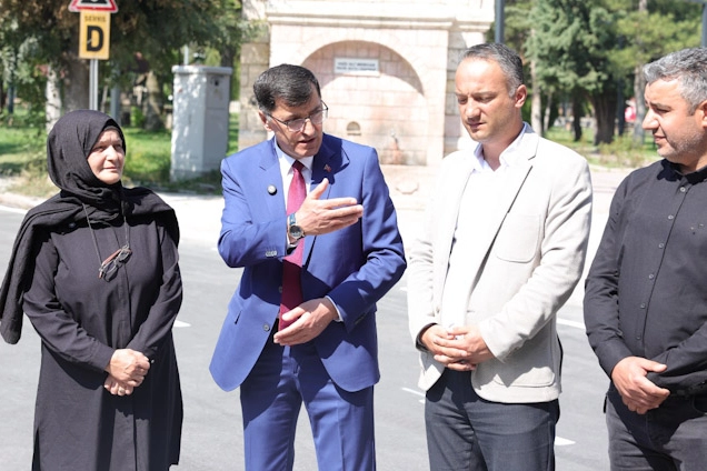 Kütahya Belediyesi sahada vatandaşlarla buluştu 