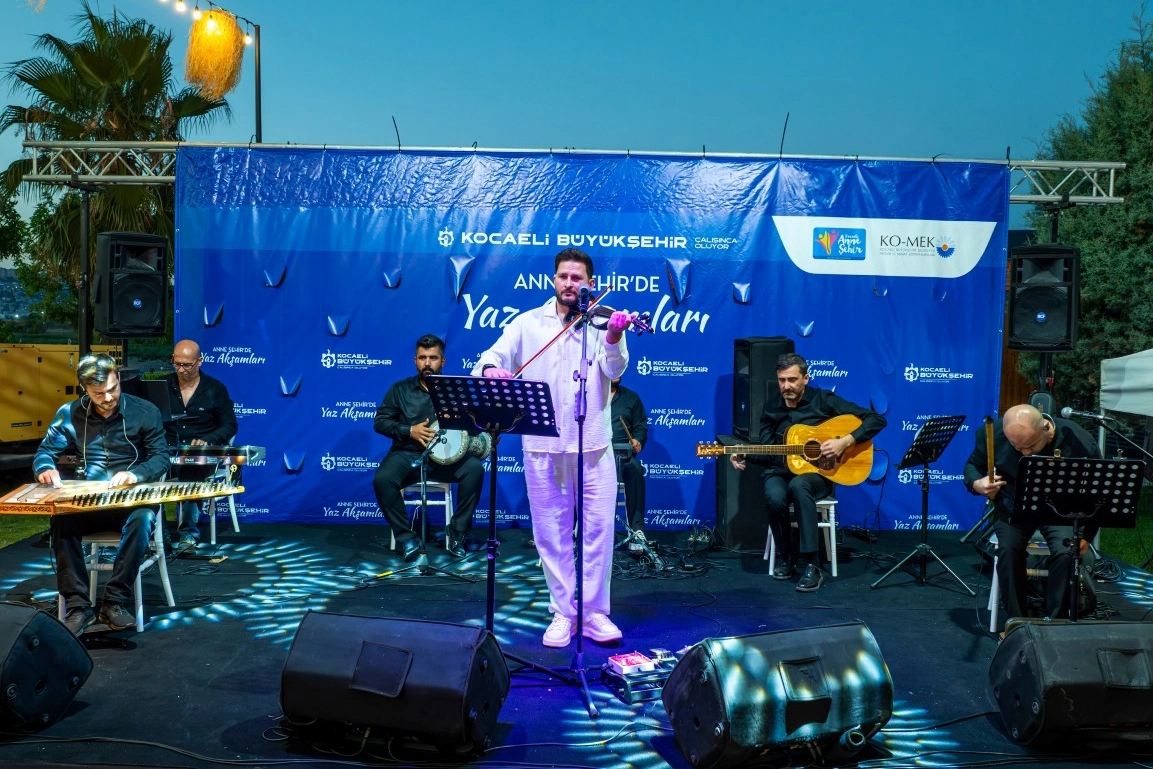 Kocaeli yaz akşamlarında “Arabesk” rüzgârı esti 