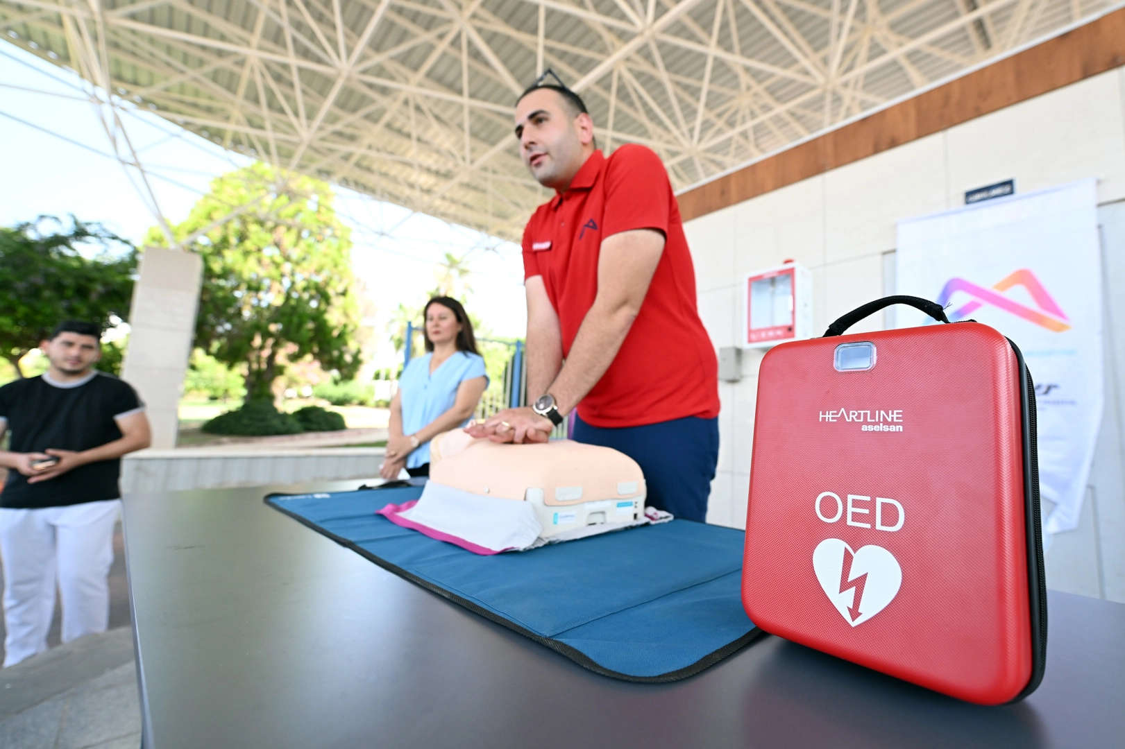 Mersin’de hayat kurtaran OED cihazı eğitimi 