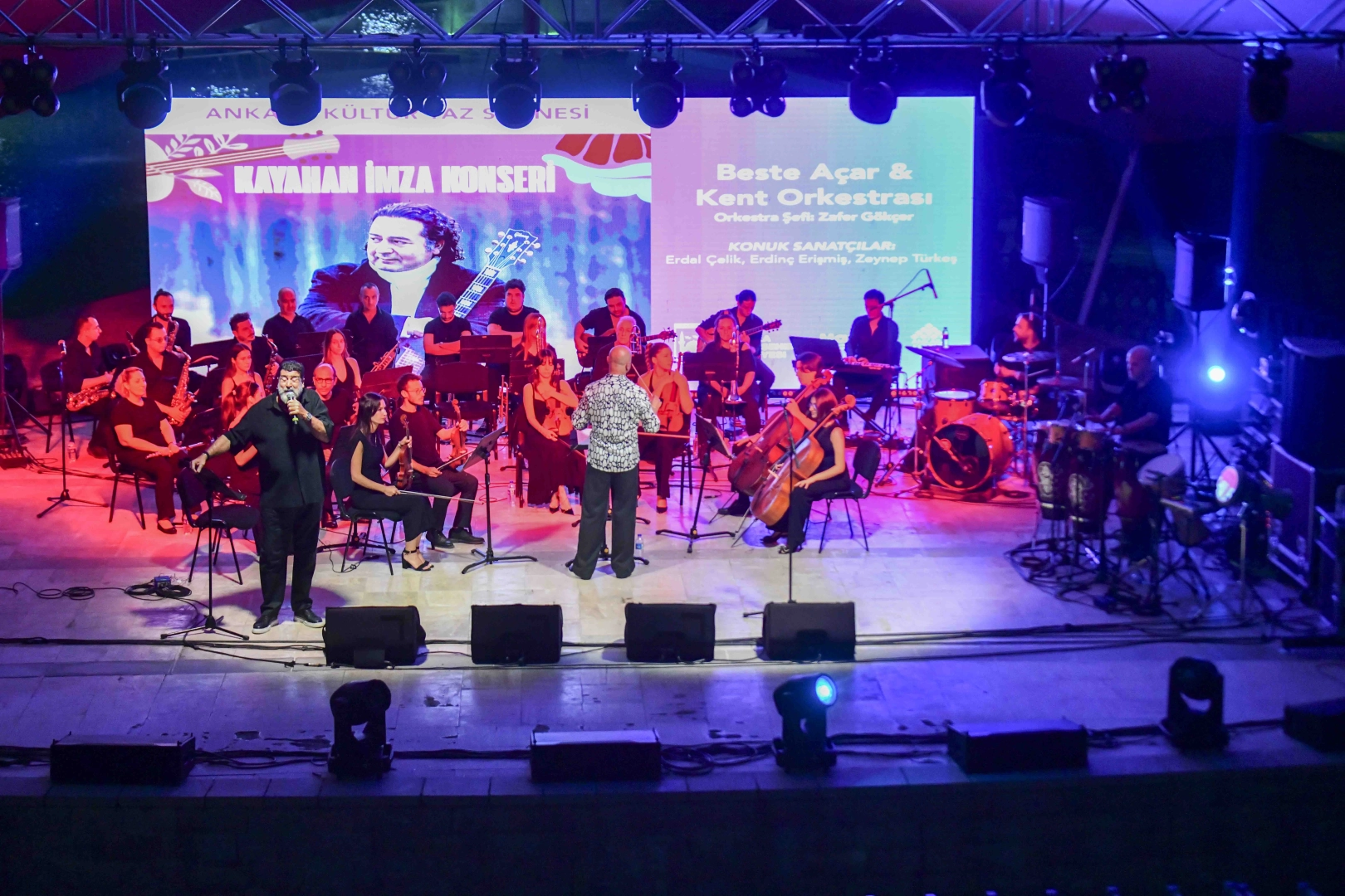 Ankara’da Kayahan şarkıları yankılandı 