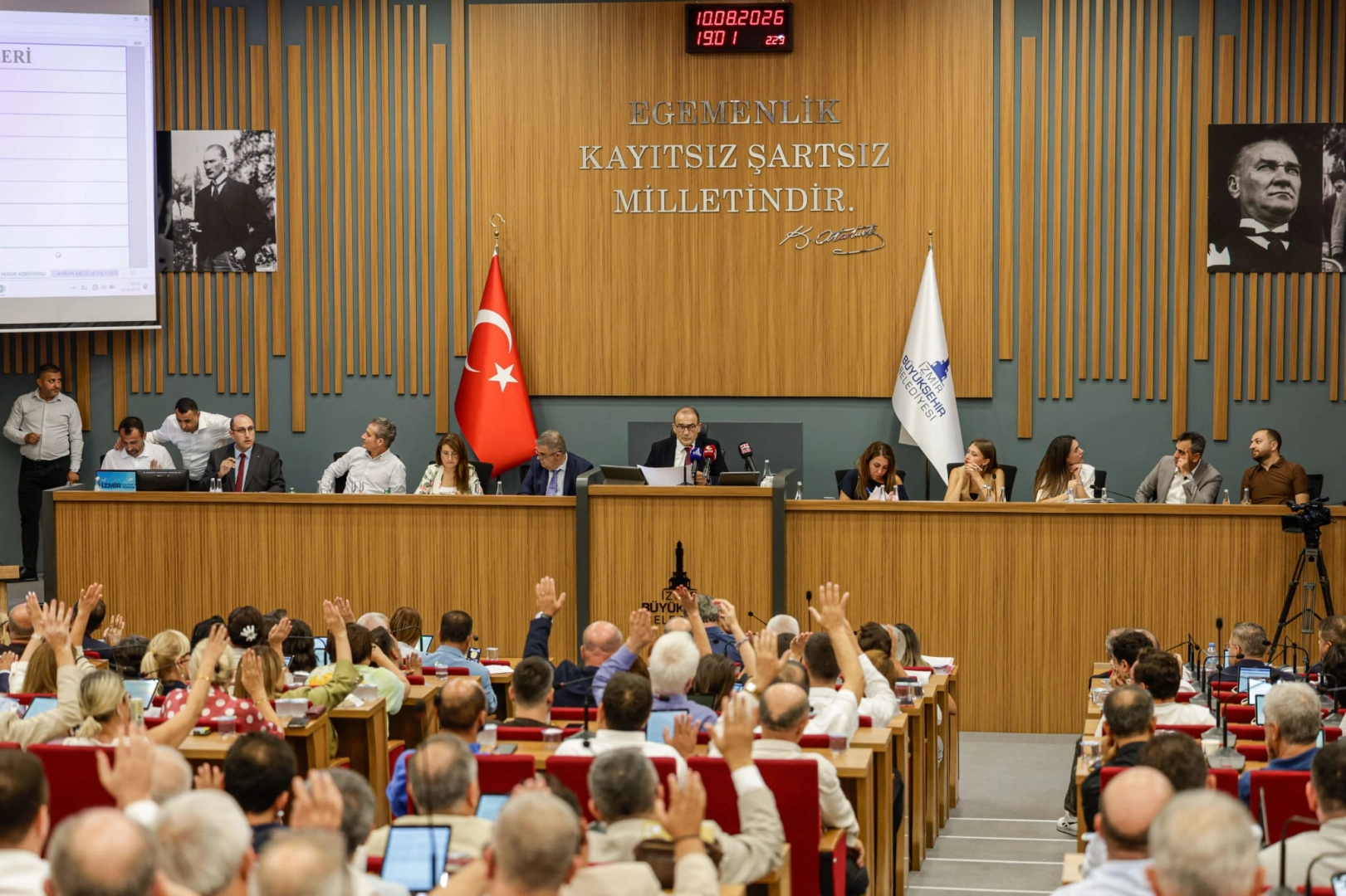 İzmir’de yatırımlar hız kesmiyor 