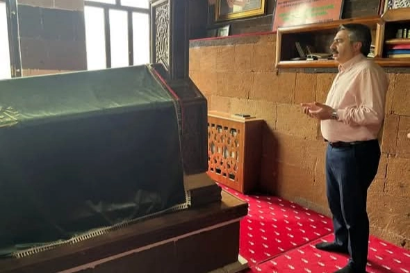 Bursa Yıldırım'dan Ahmed-i Hani Hazretleri’nin Türbesine ziyaret 