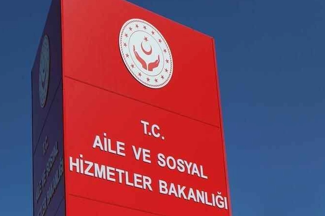 Bakanlıktan “trans çocuk” paylaşımlarına suç duyurusu 