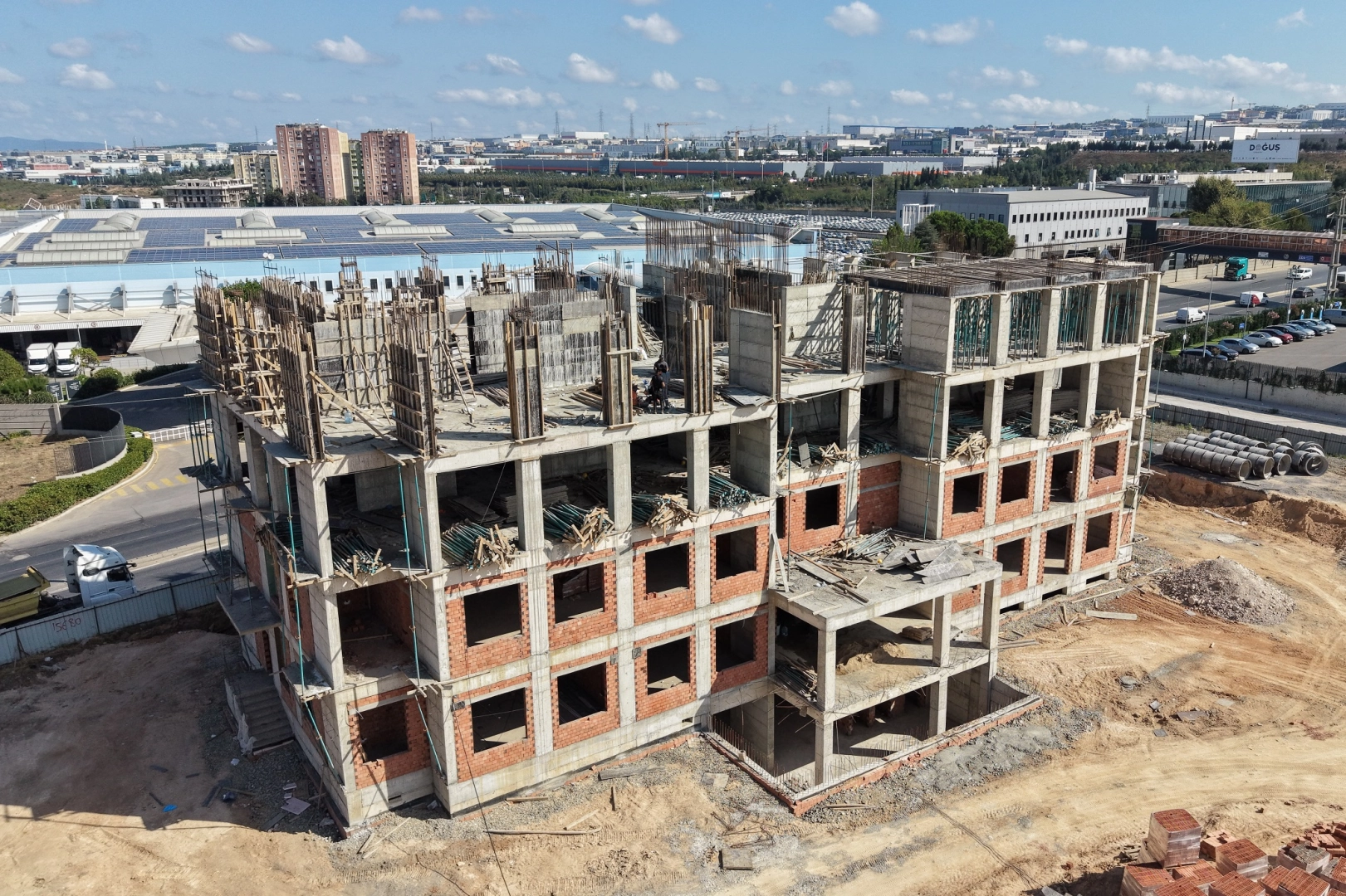 Kocaeli Çayırova’nın yeni meslek lisesinin kaba inşaatında sona gelindi 