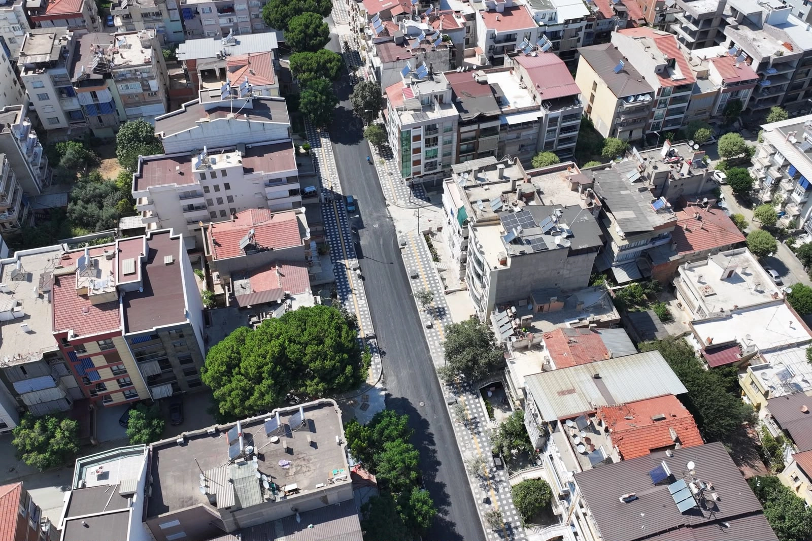Salihli’nin Şüheda Caddesi sil baştan yenileniyor 