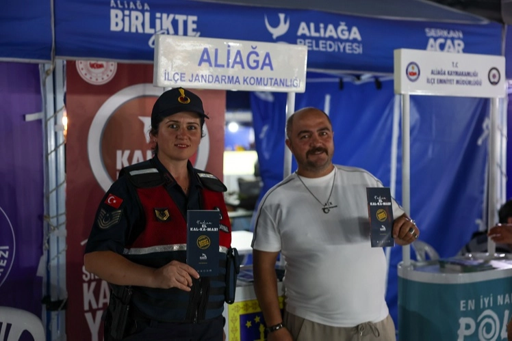 İzmir Aliağa’da bağımlılık ve aile farkındalığı için bilgilendirme standı 