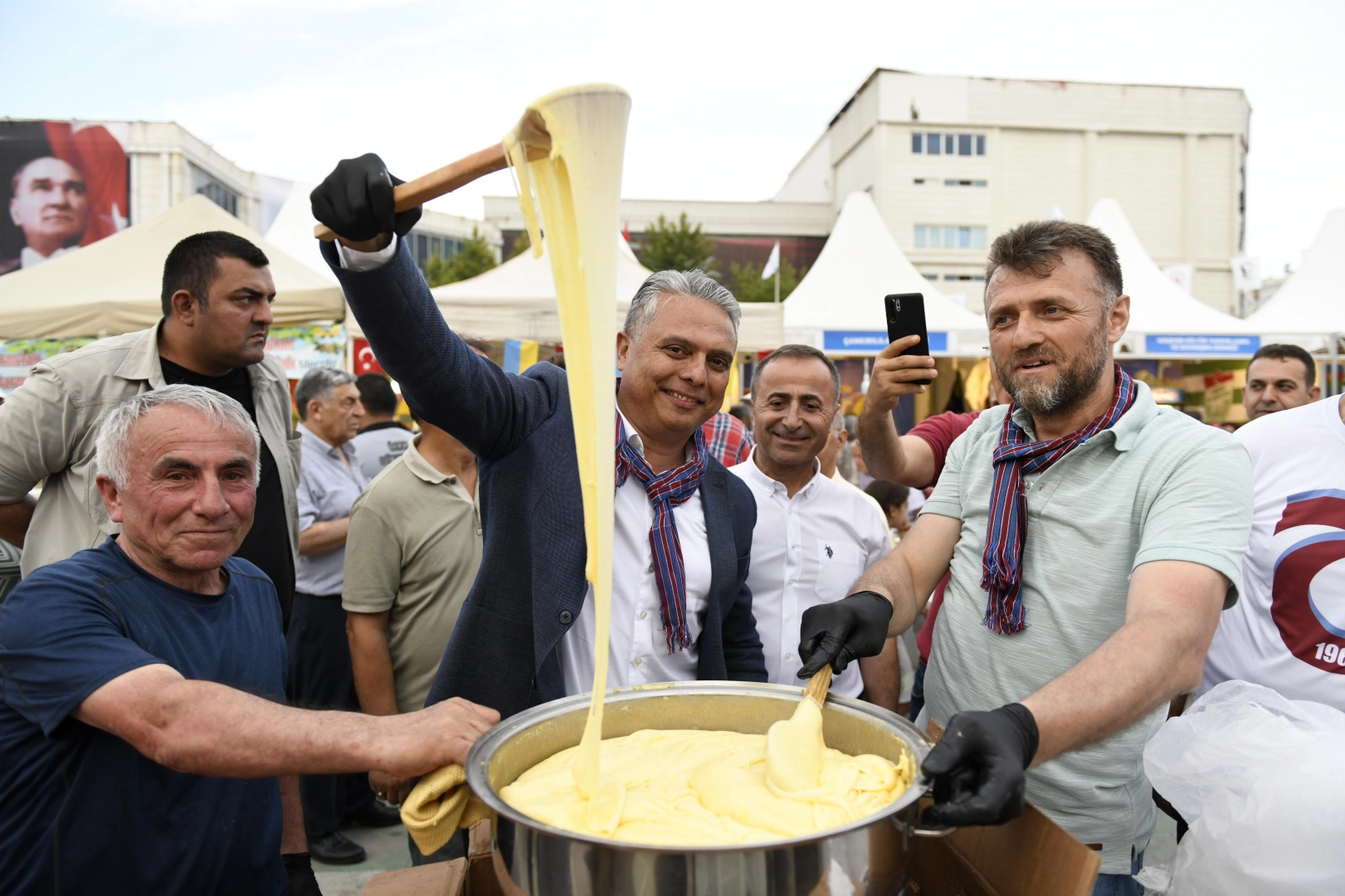 Antalya Muratpaşa'da 'Yöreler Renkler'le 10. buluşma 