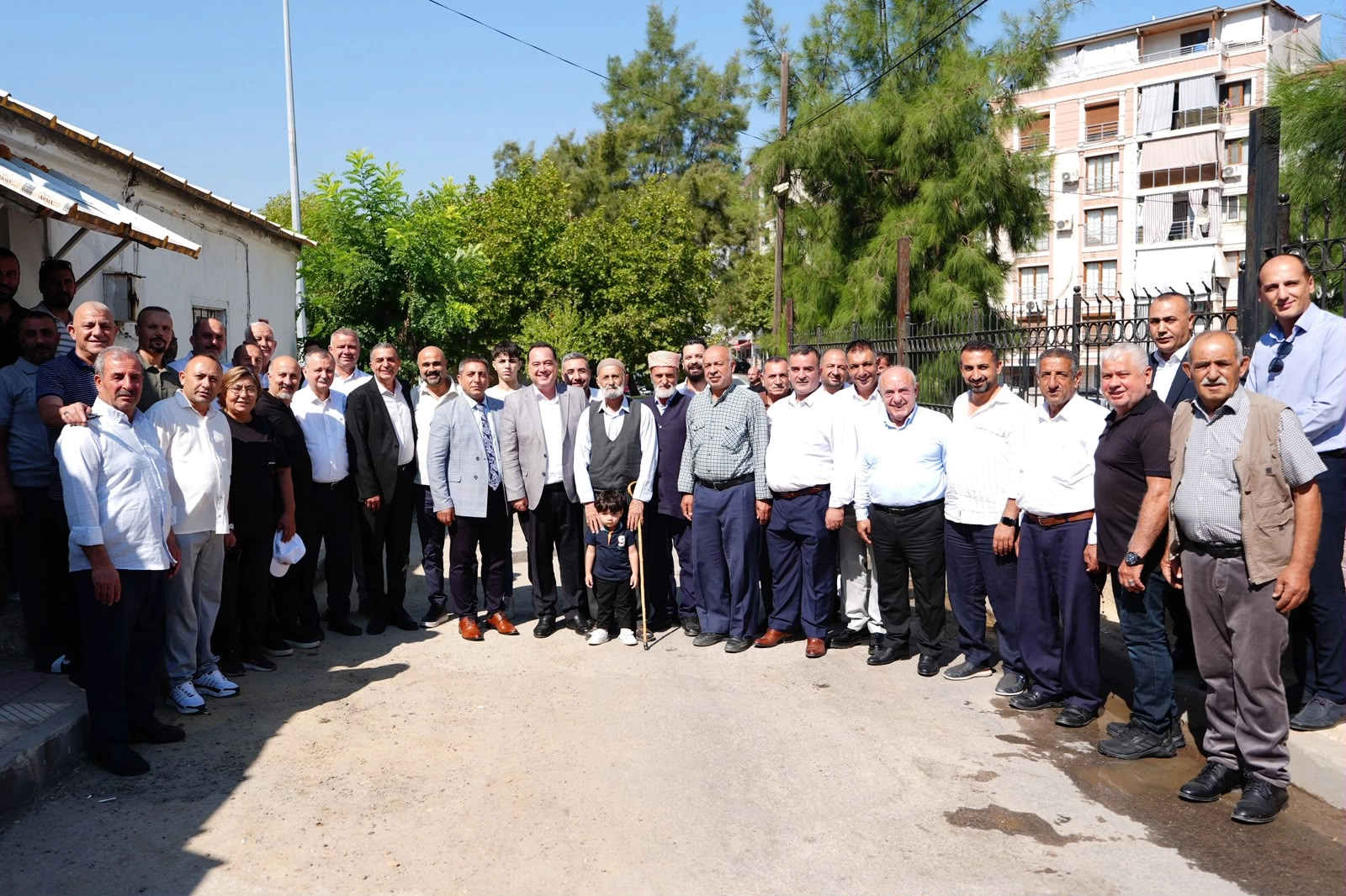 Manisa Şehzadeler’de mahallelerin taleplerini dinledi 
