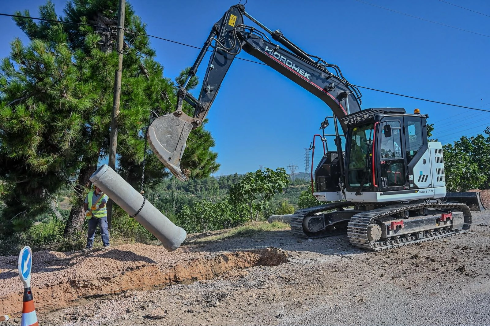 Bursa Büyükşehir'den yeni yerleşimlere altyapı hamlesi 