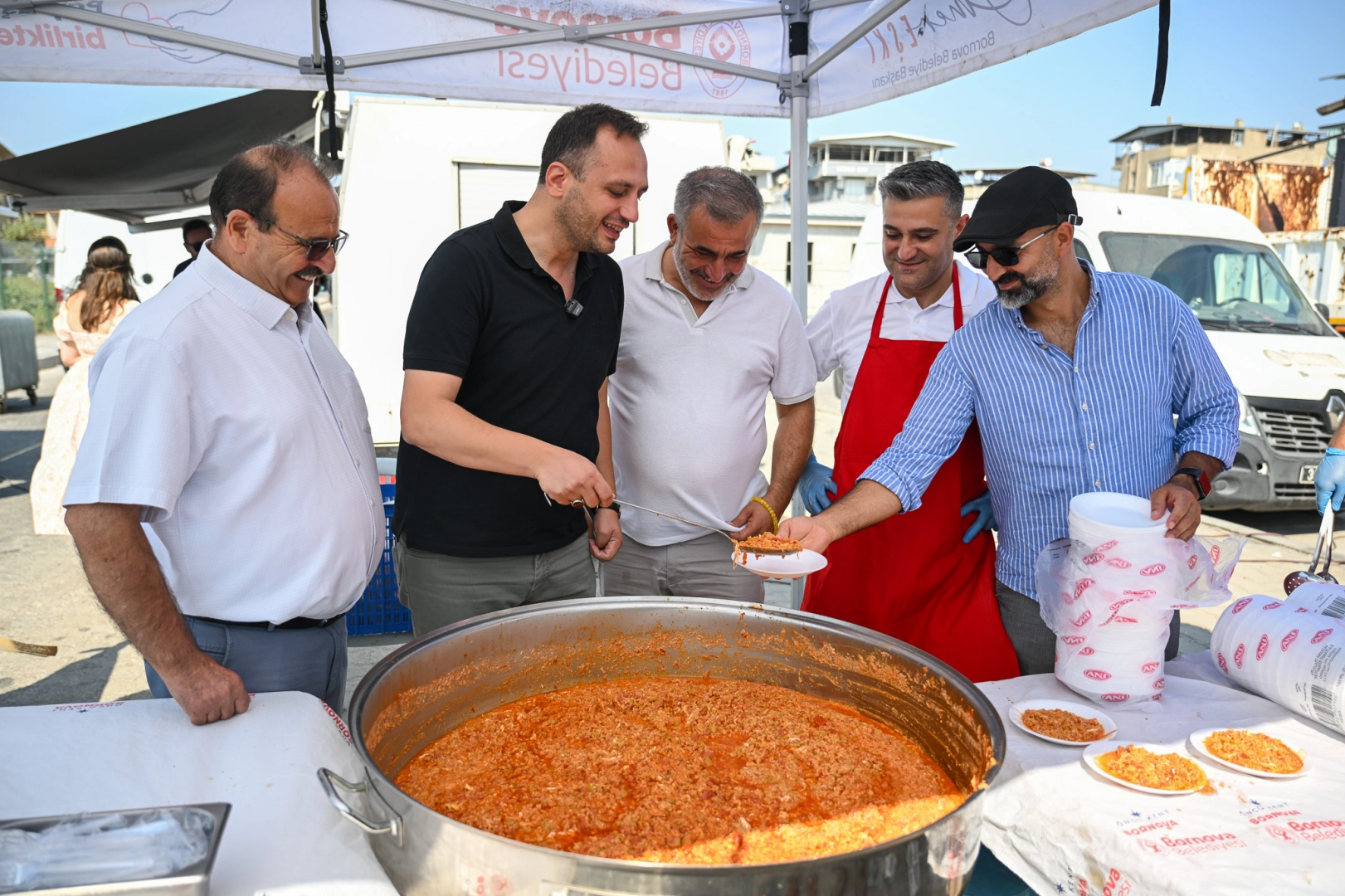 İzmir Bornova’da berekete dönüşen toprak 