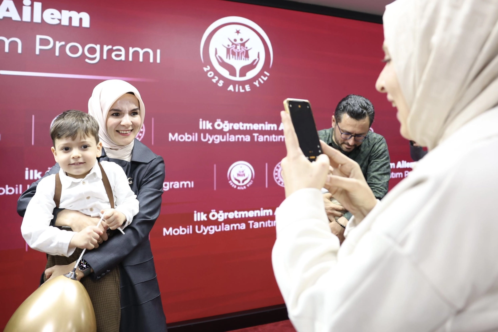 'İlk Öğretmenim Ailem' uygulamasıyla 2 milyon aileye dijital rehberlik sağlanıyor 