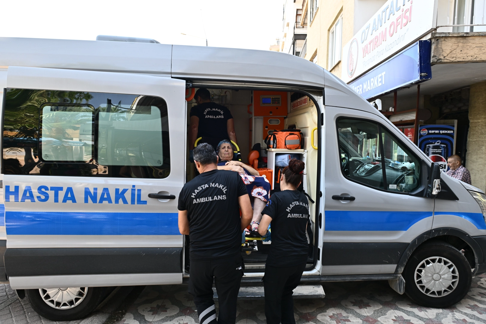 Antalya'da 27 bin 330 yolculukla sağlığa erişim 