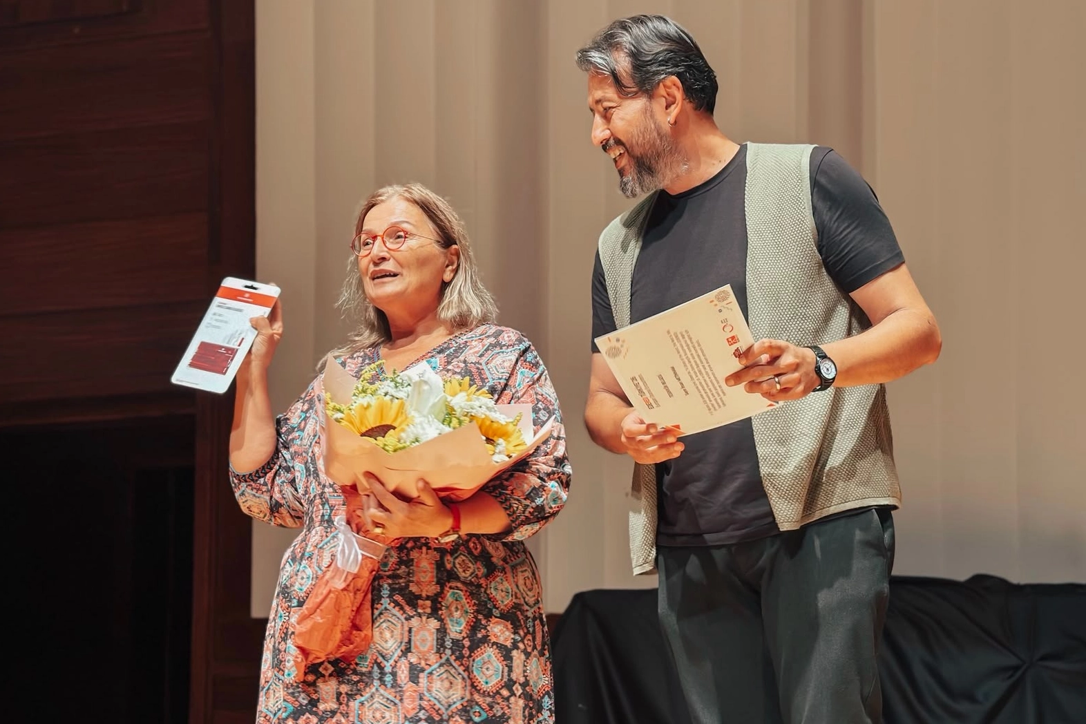 Gençlerin ortak hikâyesi İzmir'de sahneye taşındı 