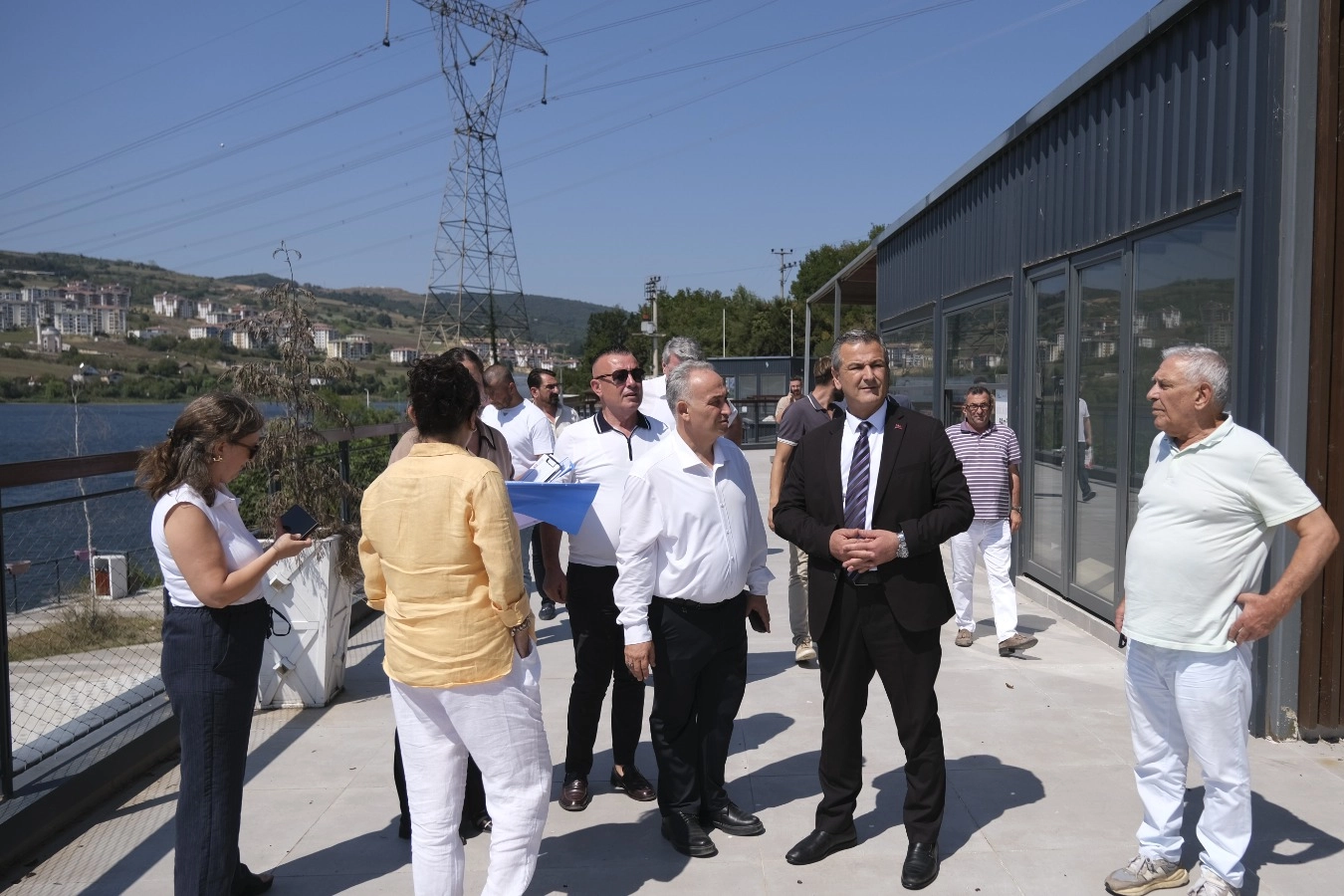 İzmit 100. Yıl Parkı Bıçkıdere Göleti’nde çalışmalar hız kazandı 
