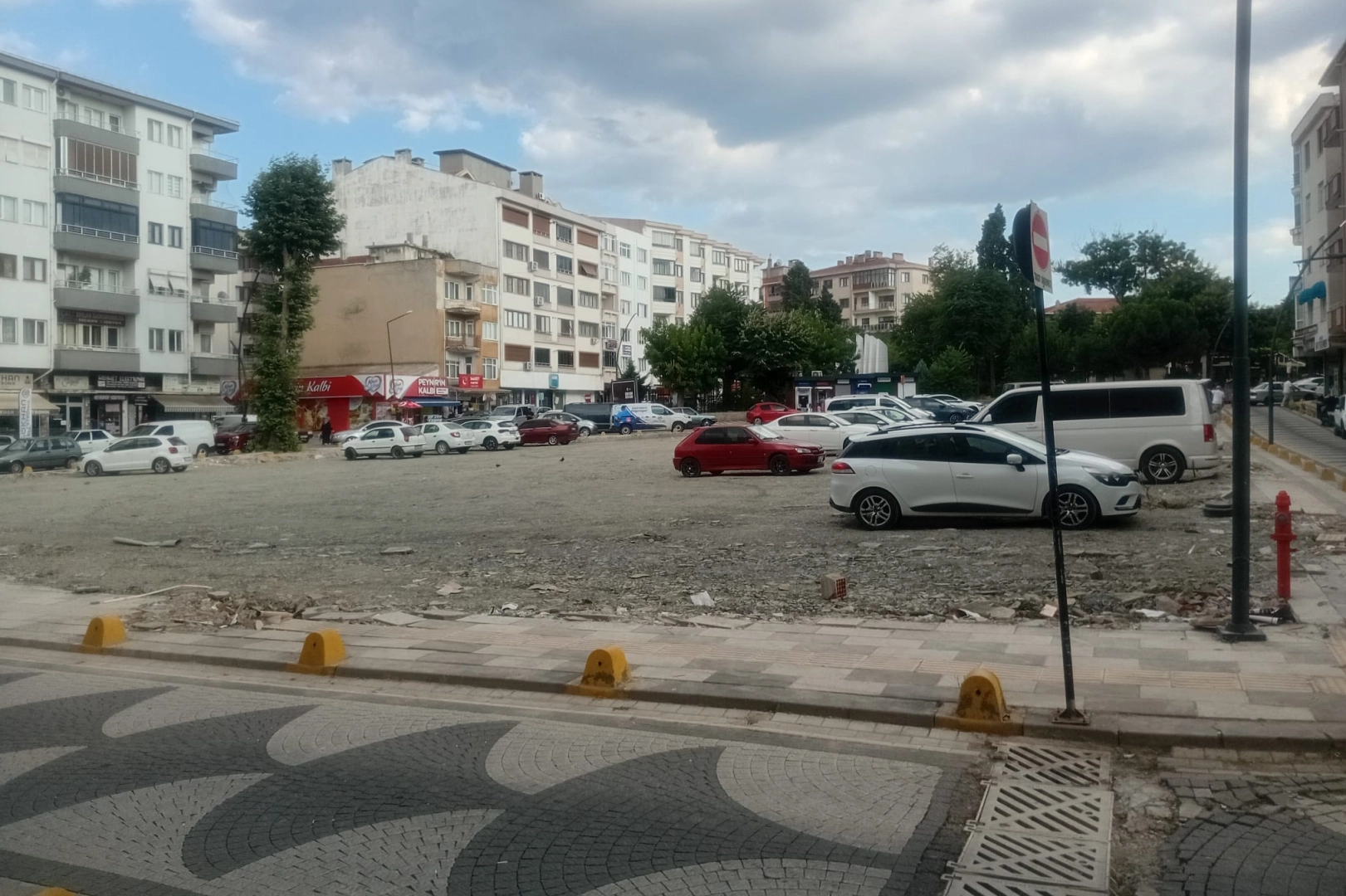 Ali Paşa Çarşısı'nın yeri otopark oldu, toz sorunu başladı! Gözler belediyede 