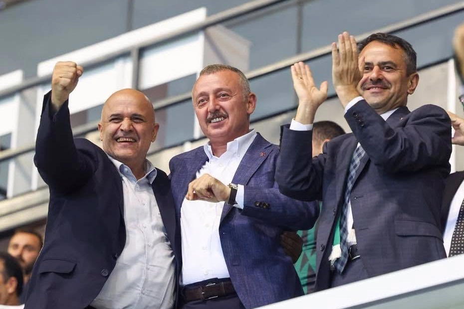 Başkan Büyükakın’ın Kocaelispor'a güveni tam 