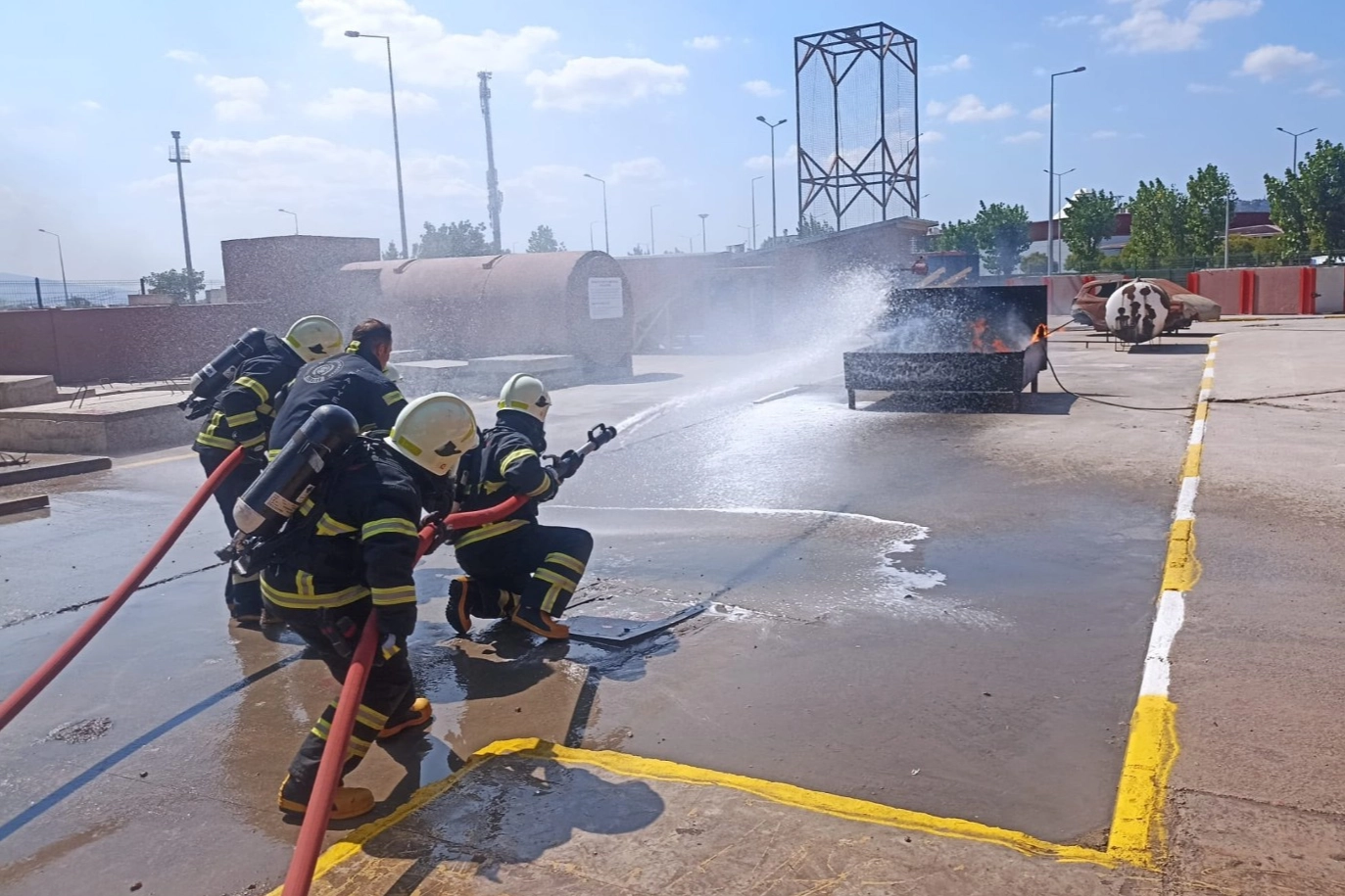 Kocaeli İtfaiyesi, sanayiyi acil durumlara hazırlıyor 