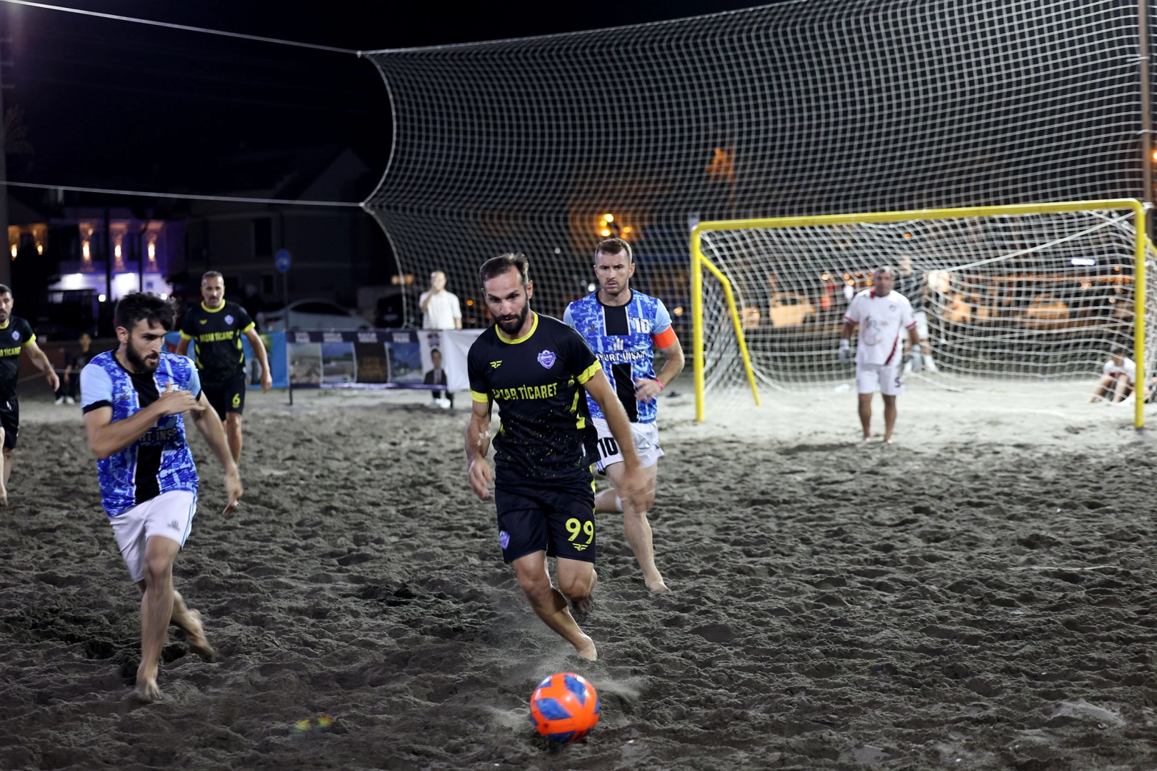 Sakarya Kocaali Sahili’nde futbol şöleni 
