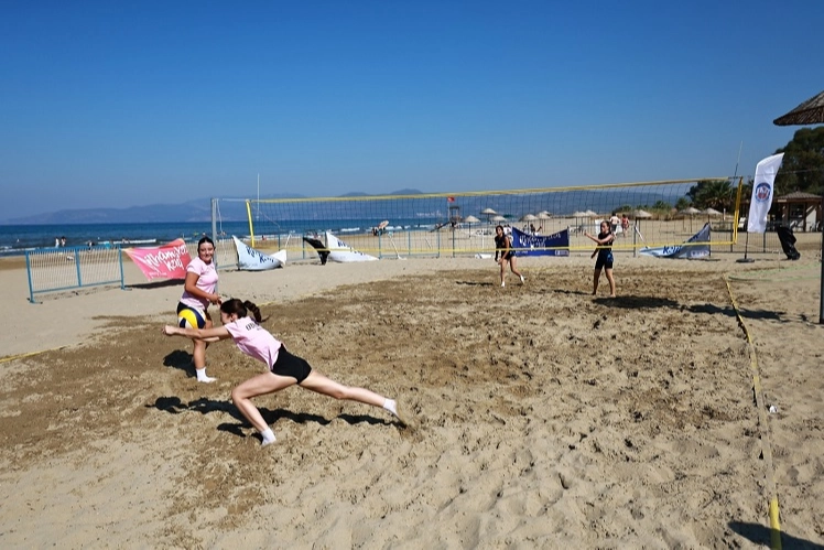 İzmir Efes Selçuk'ta Zafer Kupası gençleri buluşturdu 