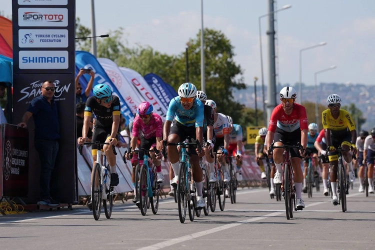 Uluslararası Tour of Samsun Bisiklet Yarışı’na Türk sporcular damga vurdu 