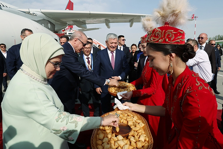 Cumhurbaşkanı Erdoğan Bişkek'te 