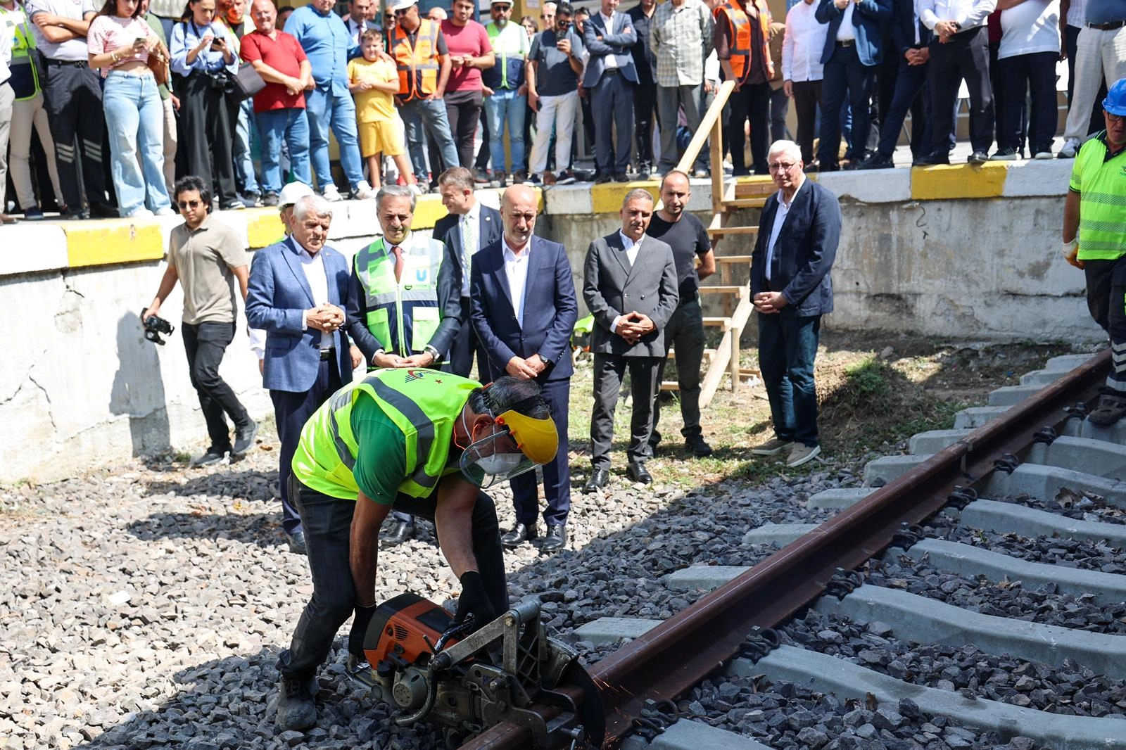 Sakarya'yı ikiye ayıran raylar yer altına alınıyor 